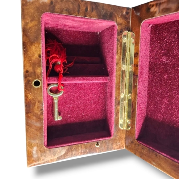 Sorrento Italian Music Box - Picture 8 of 9